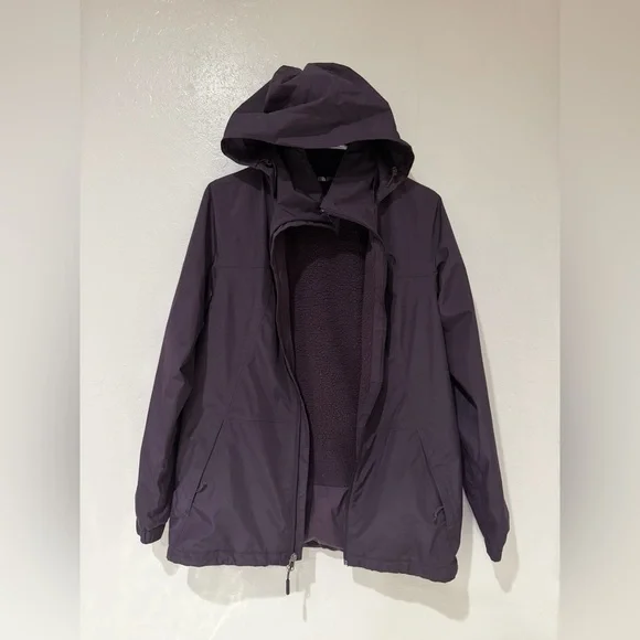 The North Face Deep Purple Outdoor Jacket - Picture 2 of 6